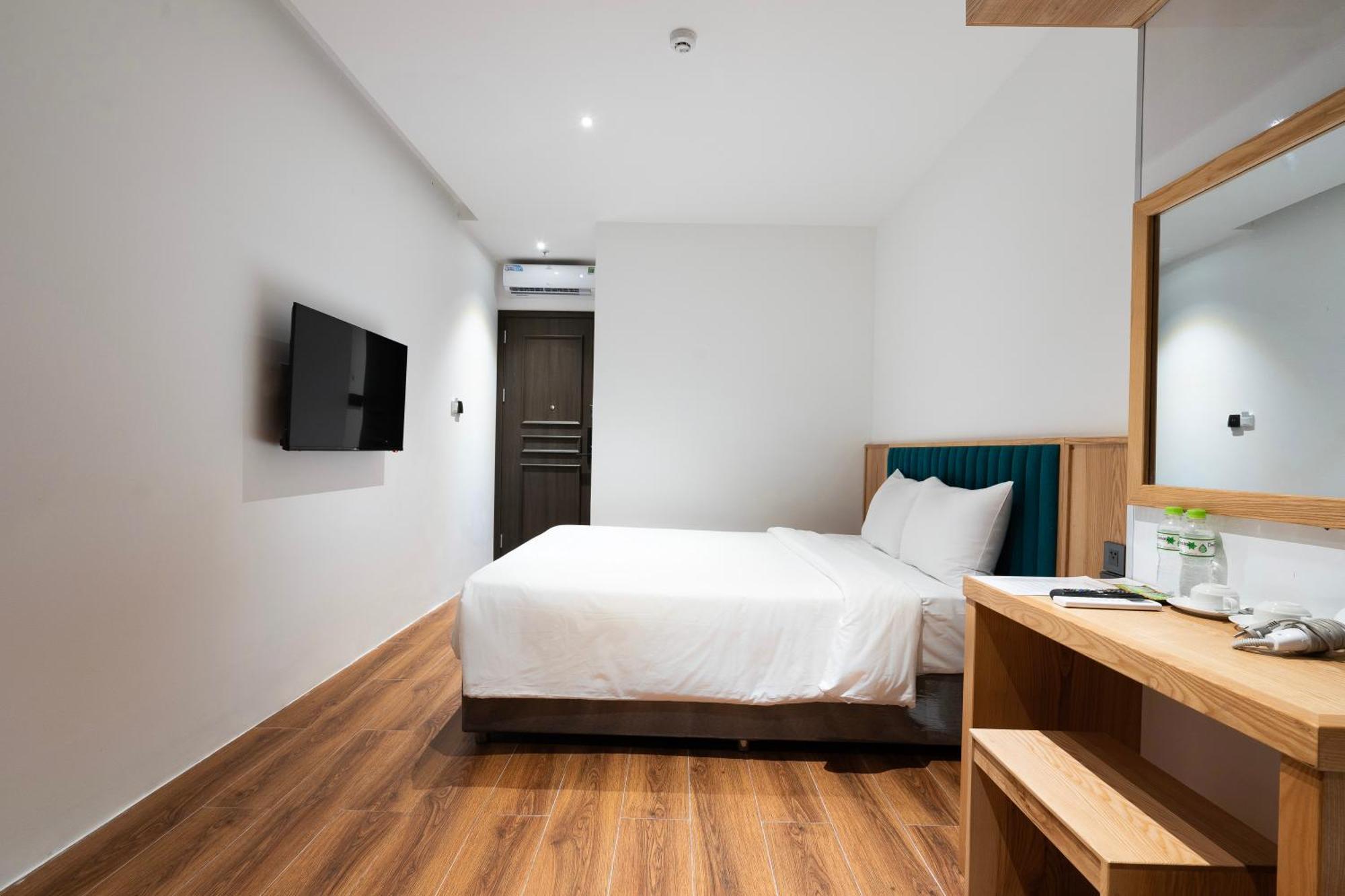 Haven Hut Riverside Hotel Хошимин Экстерьер фото