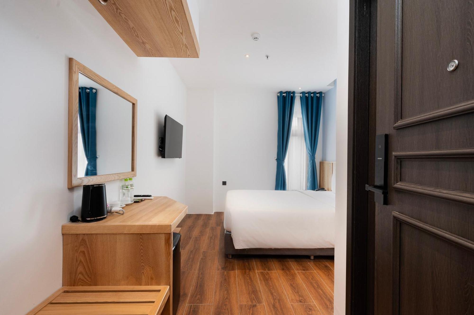 Haven Hut Riverside Hotel Хошимин Экстерьер фото