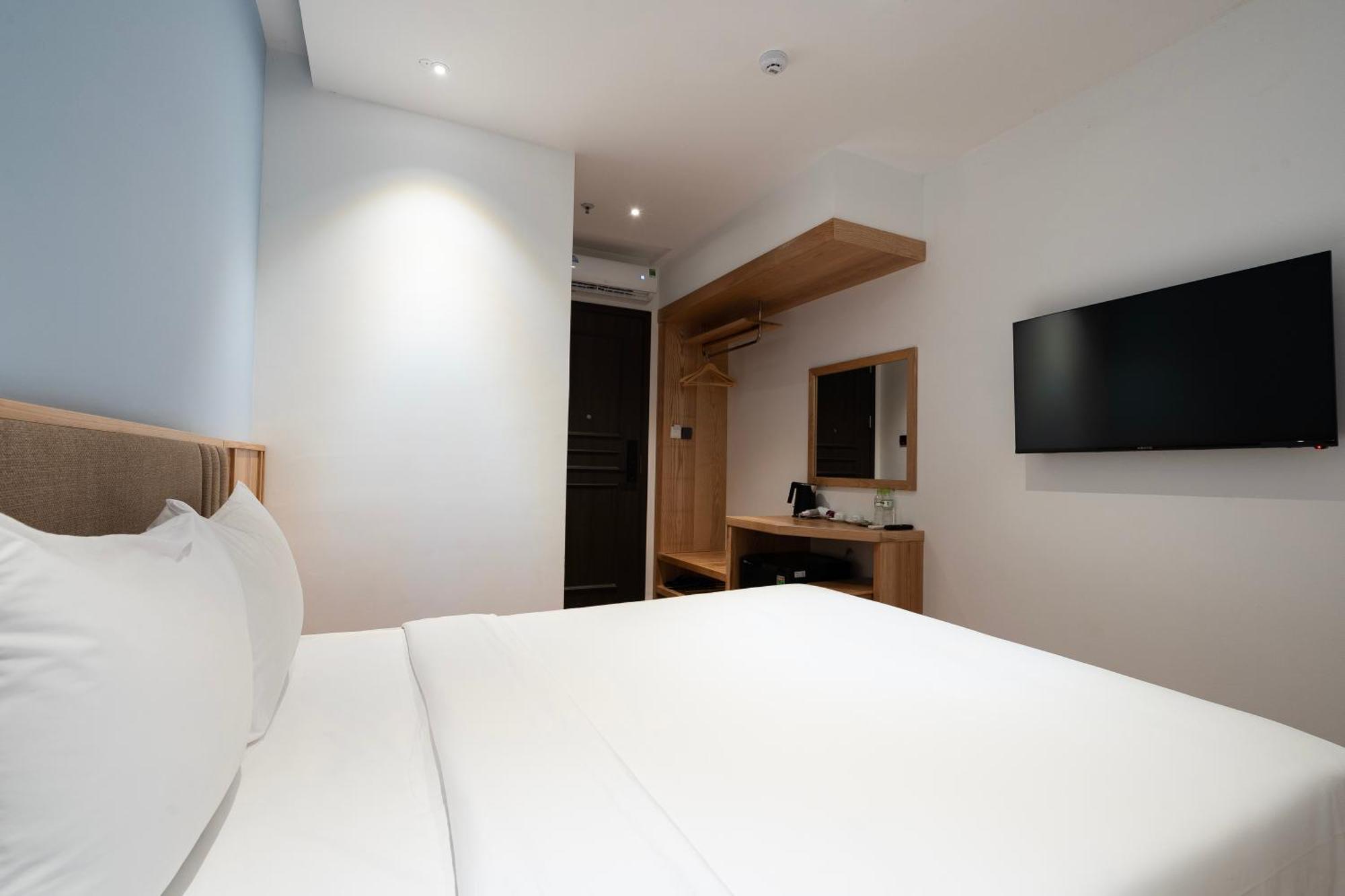 Haven Hut Riverside Hotel Хошимин Экстерьер фото